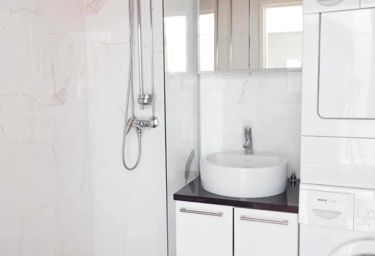2Ndhomes Luxury 1Br Kamppi Center Apartment With Sauna And Big Terrace Helsinki Bagian luar foto